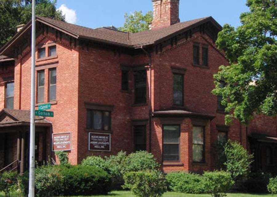 Profile Mullins Apartments